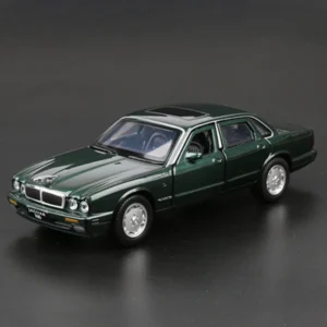 1:36 Jaguar XJ6 Alloy Car Model Diecast Metal Toy Classic Vehicles Car Model High Simulation Collection Pull Back Childrens Gift
